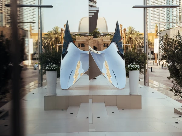 Wave Sculpture Downtown Dubai